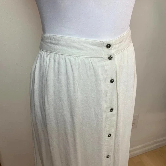 New! ASTR The Label High Waist Button Maxi A-Line Skirt Crochet White Size M - Picture 6 of 11